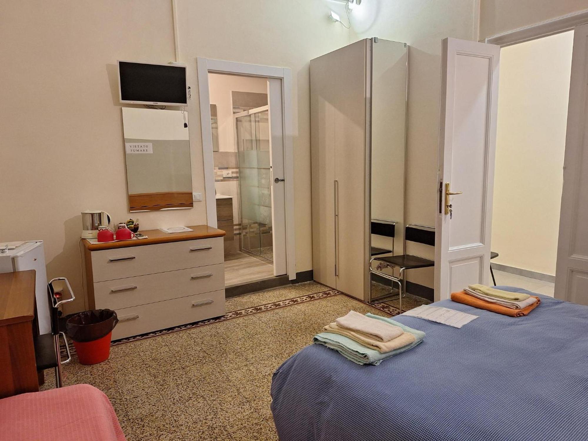 Guest House Erika La Spezia Exterior photo